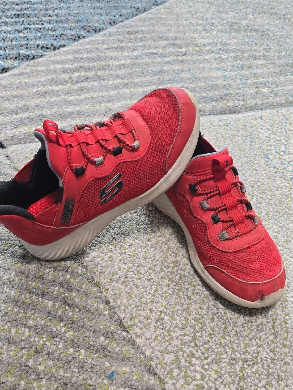 Skechers Slip-On Sneakers with Elastic Laces Size 2.5
